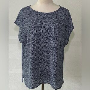 Chaus Blue & White Short Sleeve Blouse